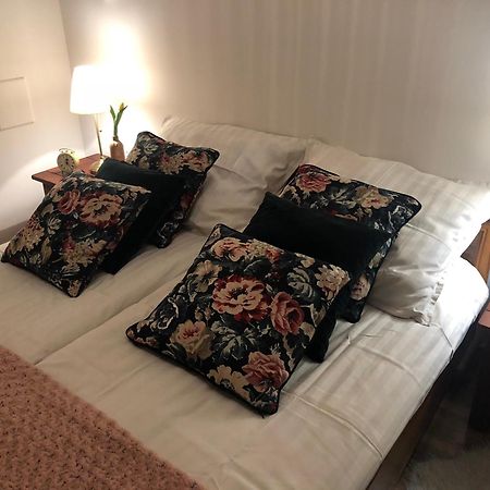 Janicsar Garden Apartman Eger Eksteriør bilde